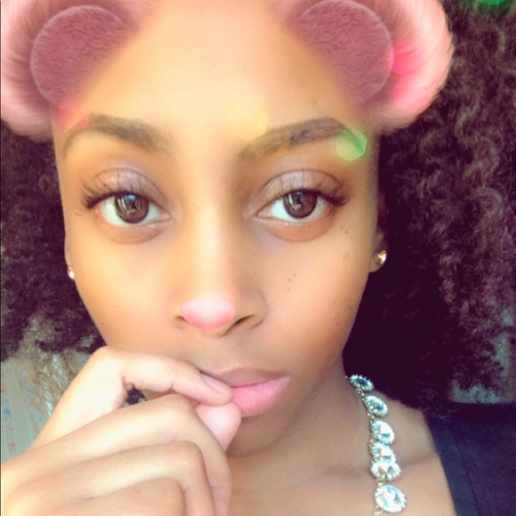 Meet your posher !! 💕😘😍🤗 - Picture 2 of 4